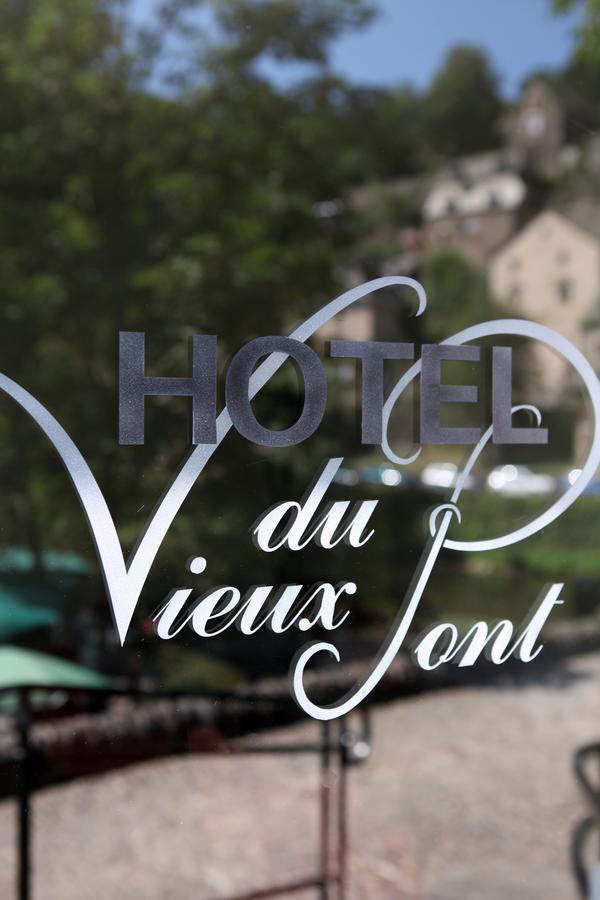 Le Vieux Pont Hotell Belcastel  Exteriör bild