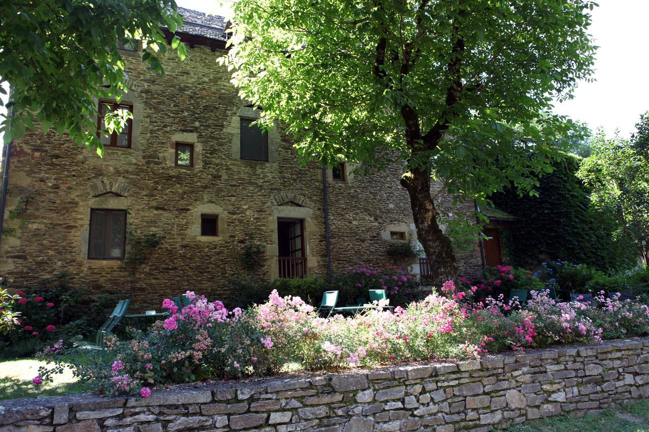 Le Vieux Pont Hotell Belcastel  Exteriör bild