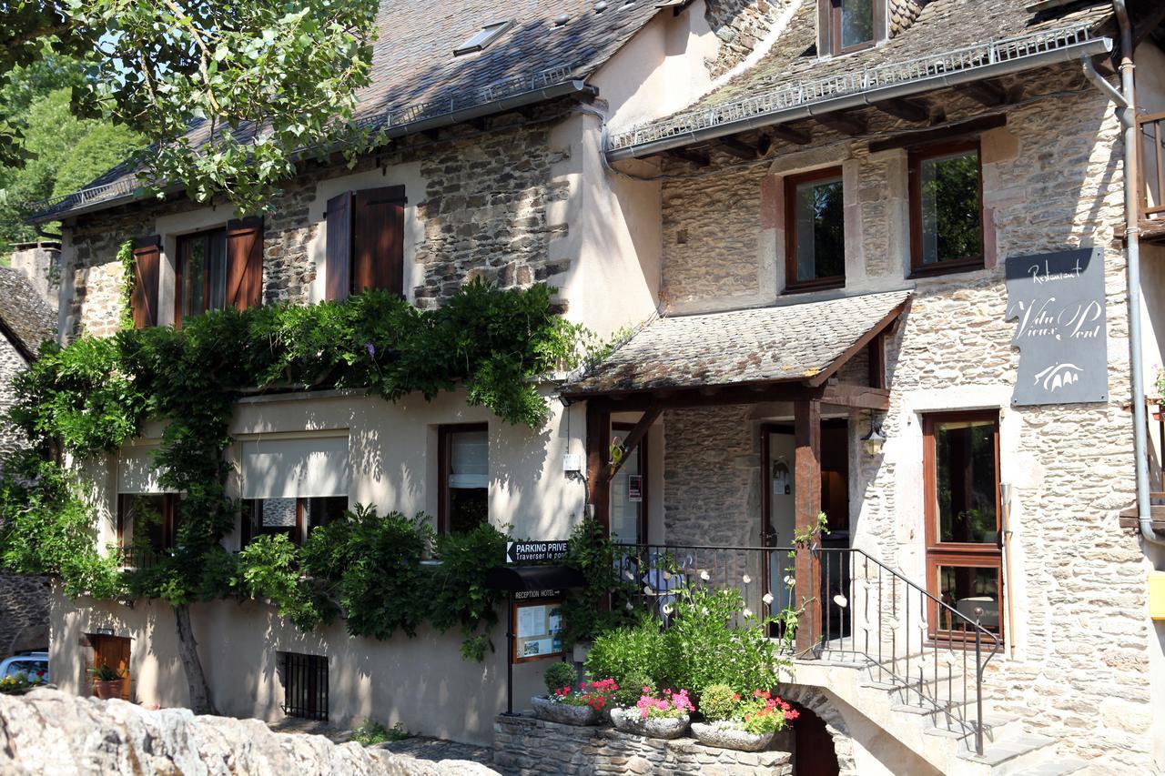 Le Vieux Pont Hotell Belcastel  Exteriör bild
