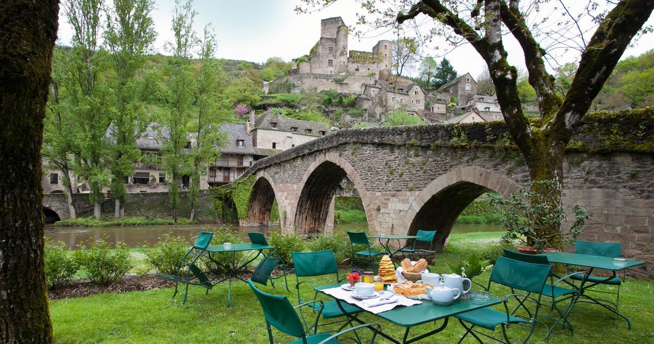 Le Vieux Pont Hotell Belcastel  Exteriör bild